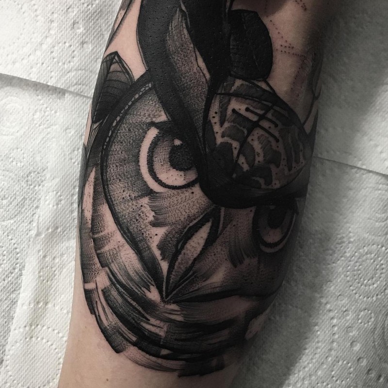 Engraving style black ink detailed forearm tattoo of owl