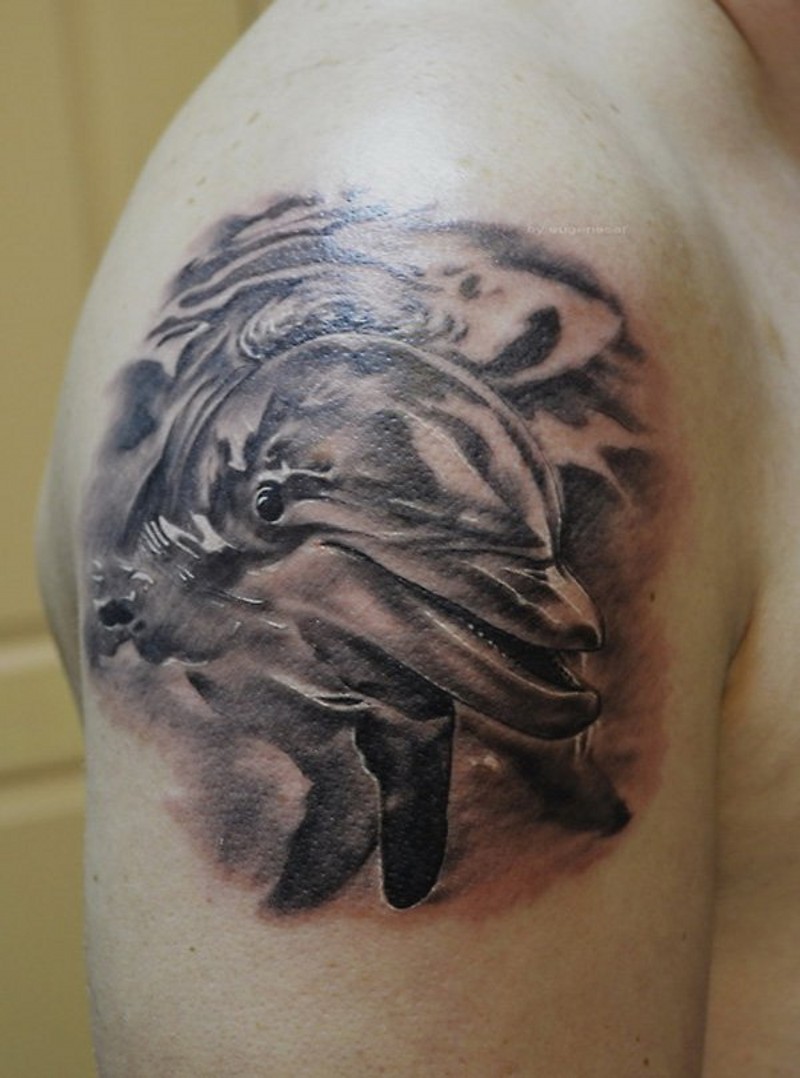 fantastico molto dettagliato grande nero e bianco delfino tatuaggio su spalla