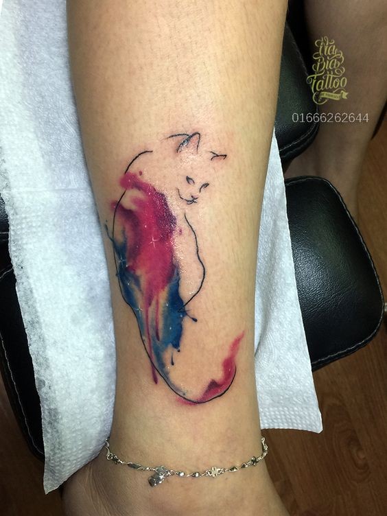 Para meninas estilo colorido tatuagem no tornozelo de gato meio colorido