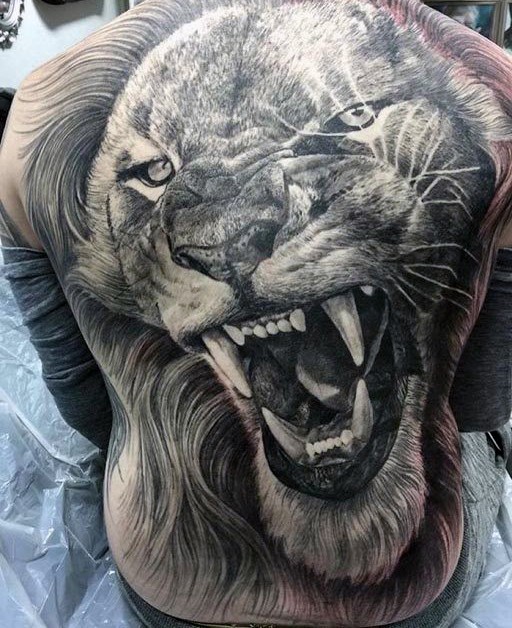 Giant 3D realistic super detailed roaring lion&quots head whole back tattoo