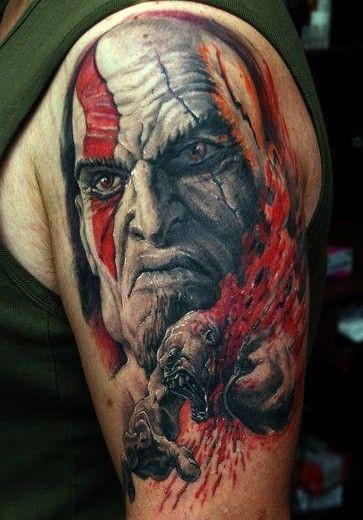 Vistoso tatuaje estilo tribal el gorila rabioso y el hombre con la mirada maligna en rojo y negro