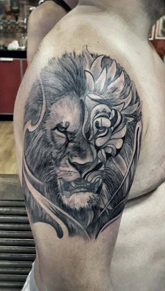 Gray washed style original designed lion tattoo on shoulder