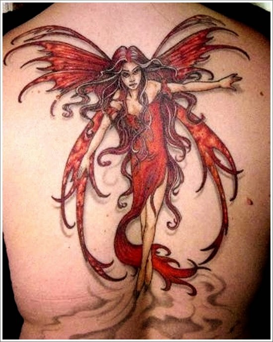 Große rote Fee Tattoo am ganzen Rücken