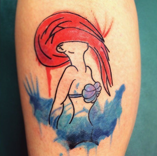 Hausgemachtes einfach bemaltes und gefärbtes Ariel Meerjungfrau Tattoo