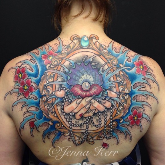 Estilo ilustrativo colorido por jenna kerr tatuagem de mãos humanas segurando grande pérola