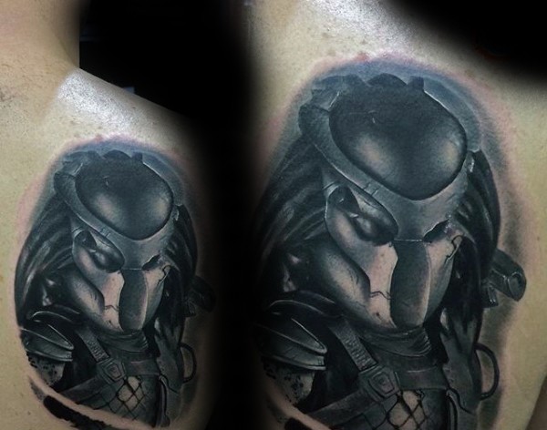 Illustrative style very detailed scapular tattoo of Predator
