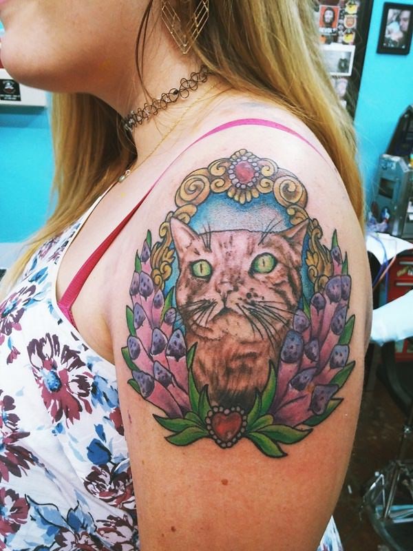 Grande para meninas estilo colorido ombro tatuagem de retrato de gato com flores
