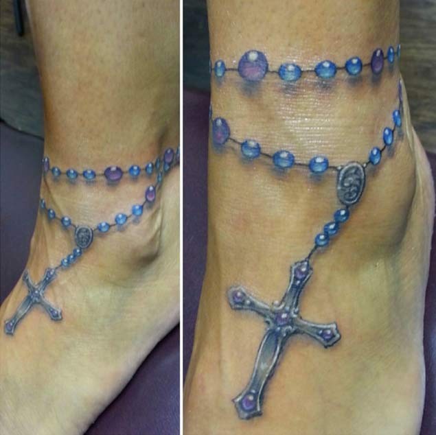 Little 3D style colored ankle bracelet tattoo with beautiful cross