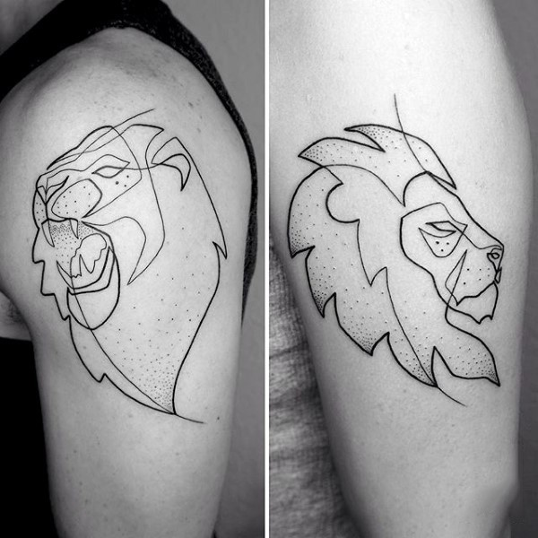 piccolo inchiostro nero testa di leone astratta tatuaggio su spalla