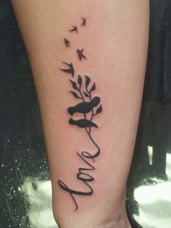 Liebesvögel Tattoo-Design am Arm