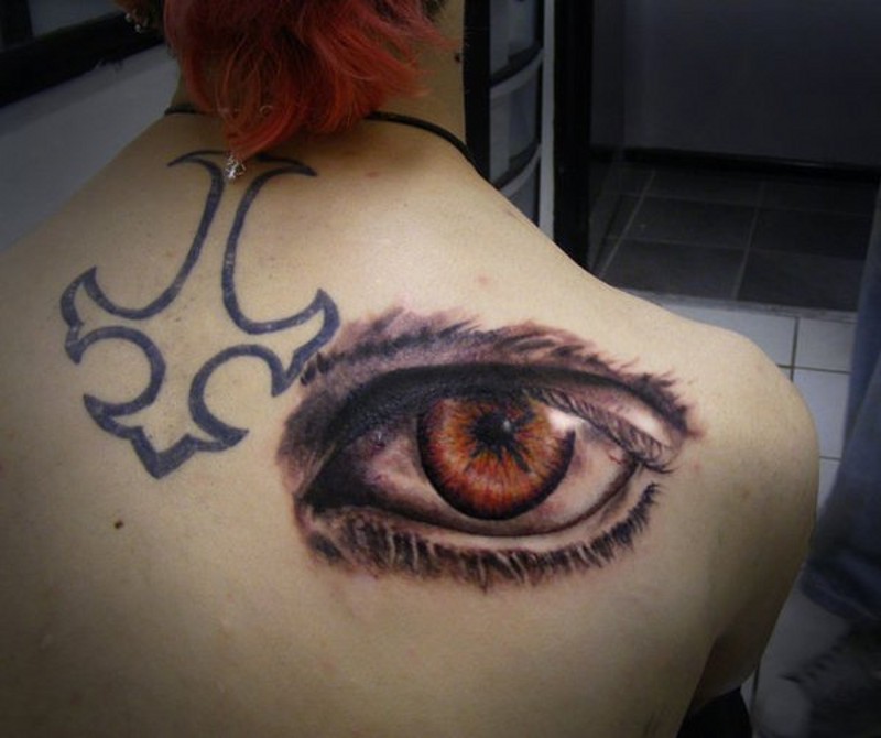 Massive 3D realistic big eye tattoo on shoulder