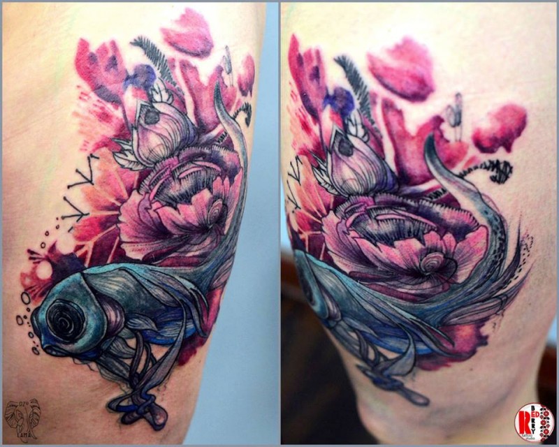 Modern style colored thigh tattoo of funny fish with flowers by Joanna Swirska