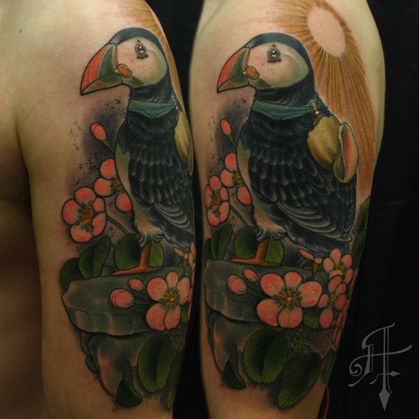 Neo traditional style colored shoulder tattoo of beautiful bird and flowers