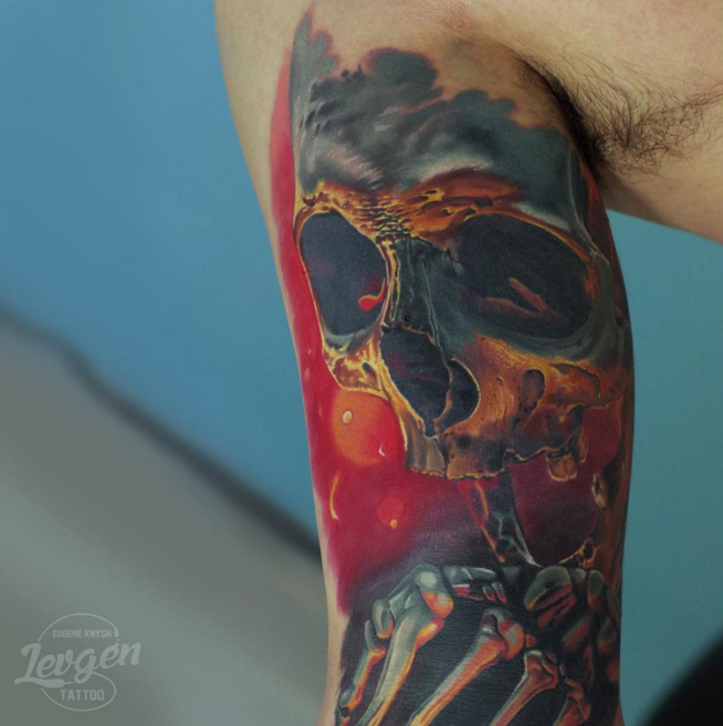 Neue Schule Art Arm Tattoo des Skeletts