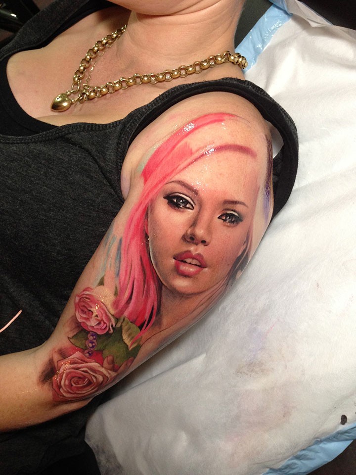New school style colored shoulder tattoo of woman with roses