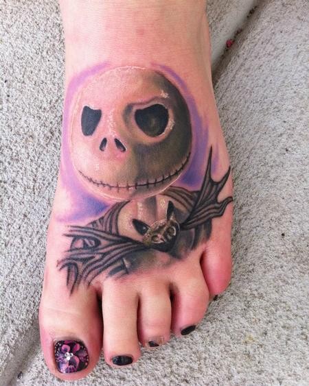 Tatuaje en el pie, monstruo devertido de dibujo animado