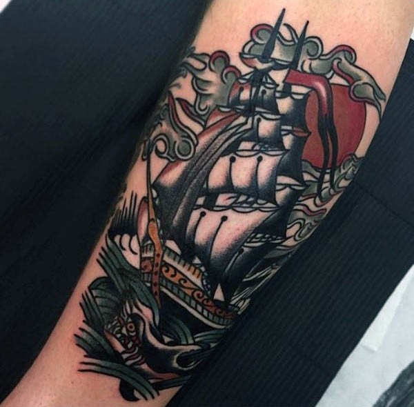 Tatuaje colorido en el antebrazo, barco fabuloso en estilo  old school