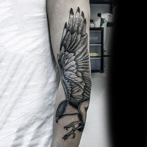 Tatuaje en el brazo, águila
cazadora divina