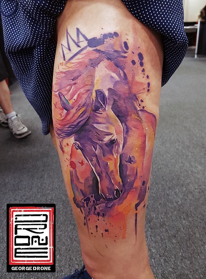 Bildesstil farbiger Oberschenkel Tattoo des wunderbaren Pferdes