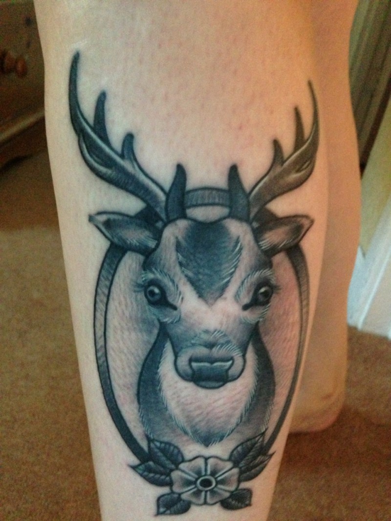 Porträt eines Hirsches Tattoo
