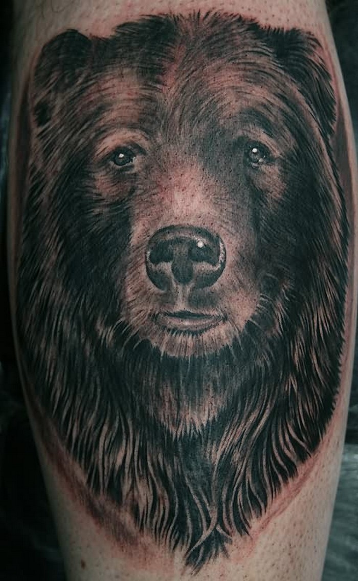 Portrait of a grizzly bear tattoo