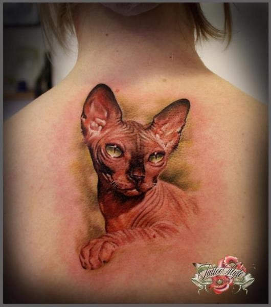 Portrait style colored back tattoo of Egypt cat
