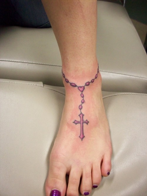 viola bracciale disegno rosario tatuaggio su caviglia