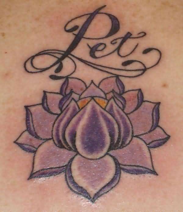 fiore loto viola tatuaggio
