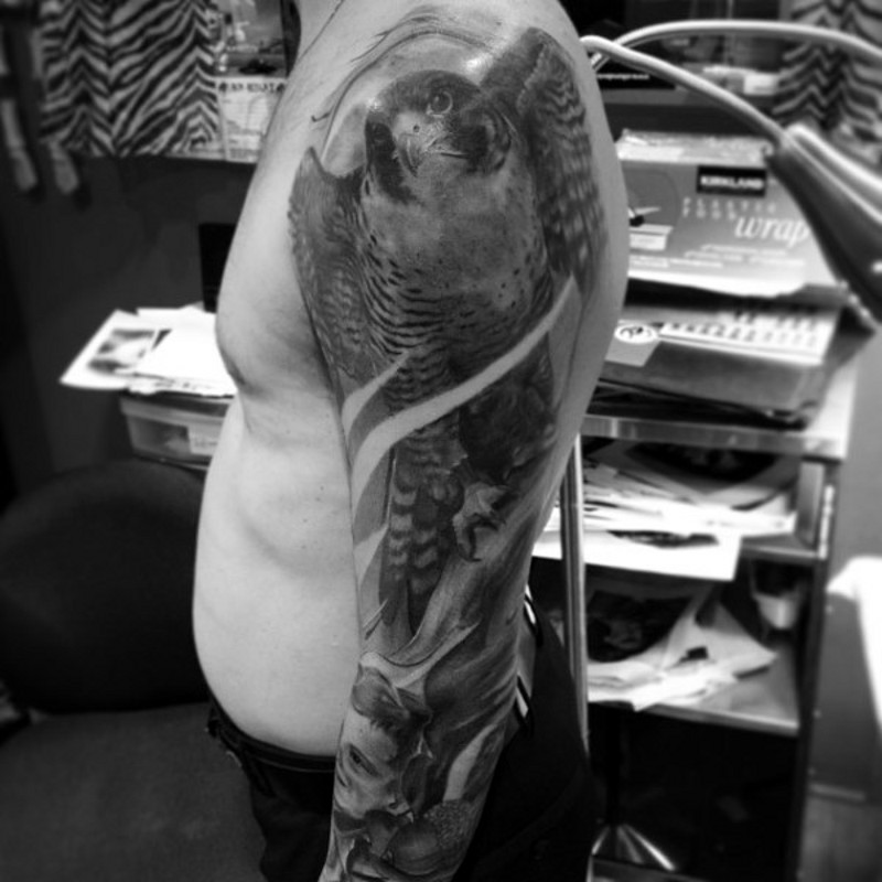 Real photo like black and white shoulder tattoo of spectacular eagle