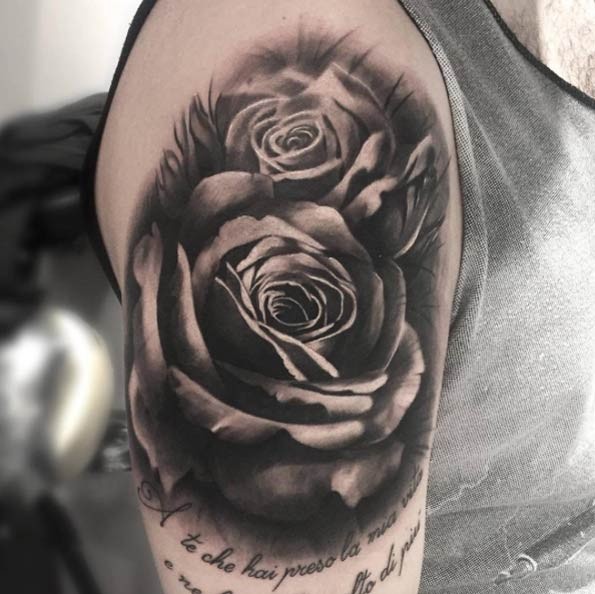 Real photo like black and white very detailed shoulder tattoo of roses