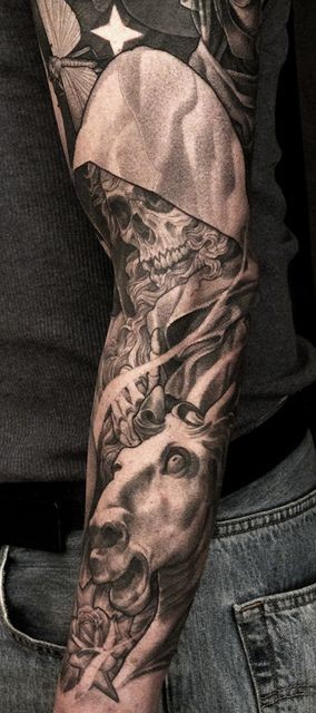 la morte realistico e cavallo da James Briggs tatuaggio