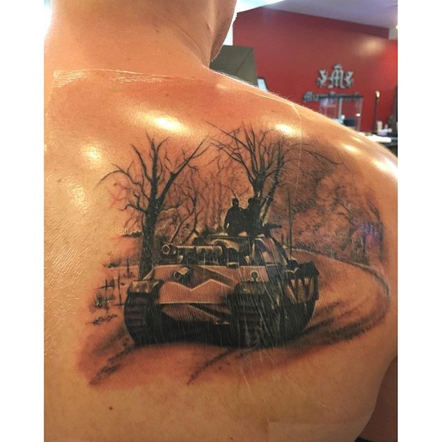 Realistic looking colored scapular tattoo of german WW2 Panther tank