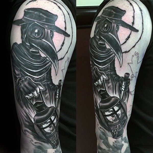 Tatuagem de vista superior simples do braço do doutor da peste com lâmpada de gás