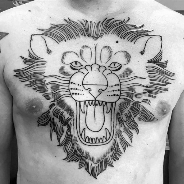 Tatuaggio di petto di inchiostro nero stile schizzo della testa di leone