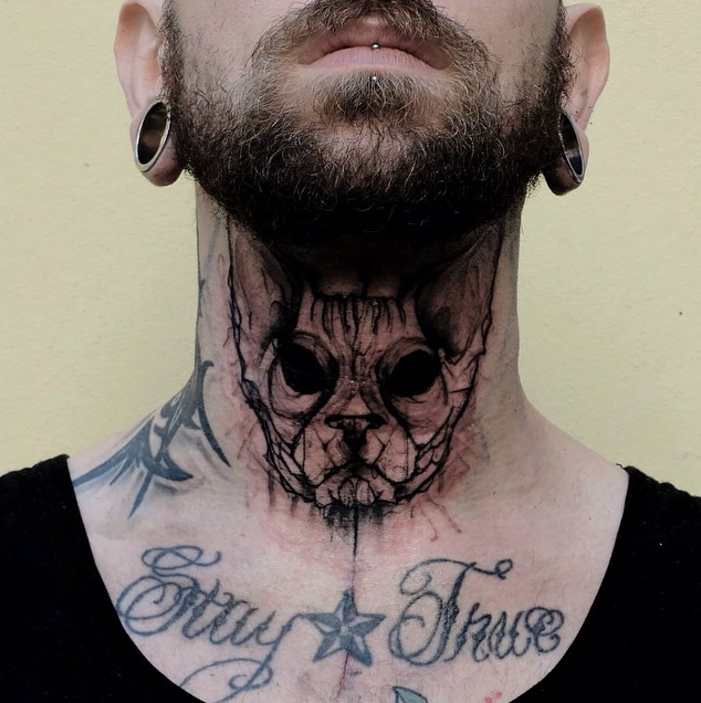 Mann tattoo hals Tattoo Am