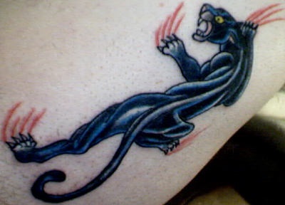 Pequeña pantera tatuaje en tinta negra