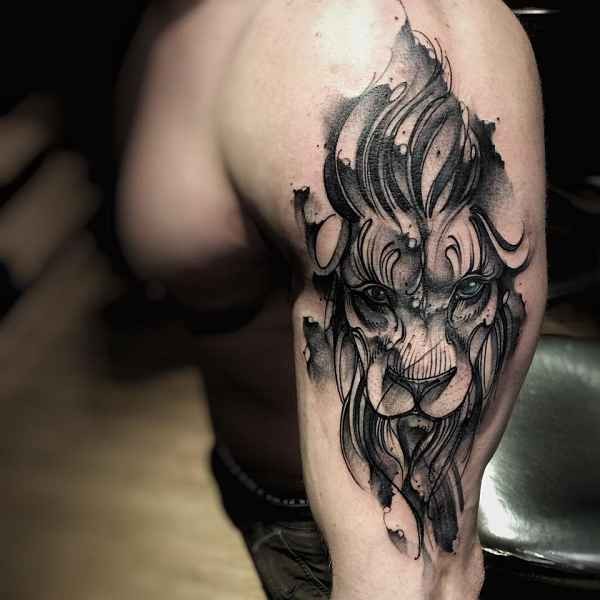 Narbung Stil schwarzweißes Schulter Tattoo mit Löwen