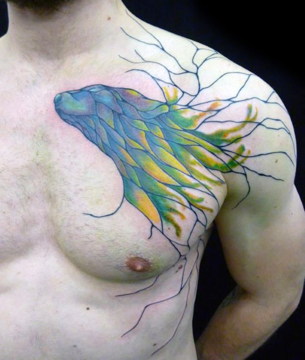 Mauerwerk Stil halbfarbiger mystischer Tierstatue gefärbtes Tattoo auf der Brust und Schulter