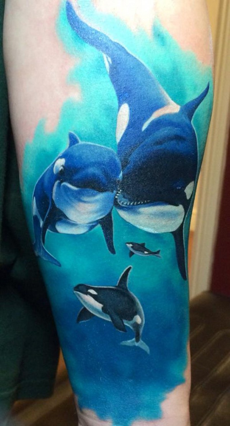 Superior painted and colored underwater animals tattoo on thigh