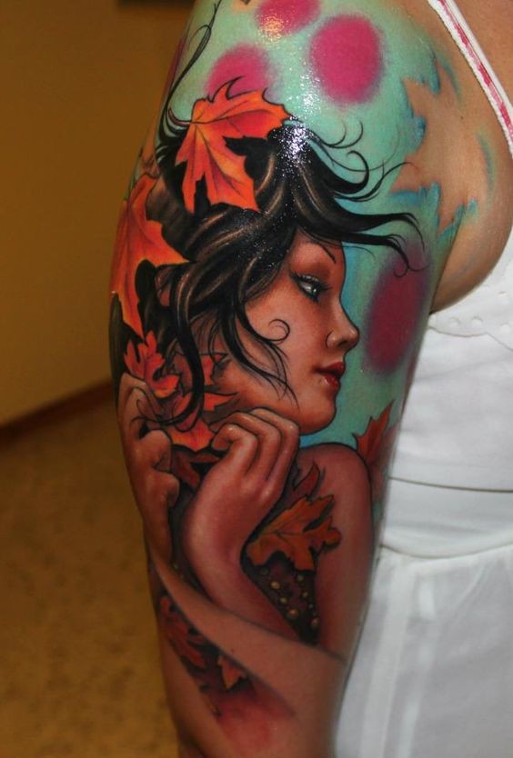 bellissima donna realistica cartone animato tatuaggio su spalla