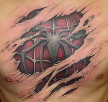 Tatuaje del hombre araña en el pecho estilo 3D