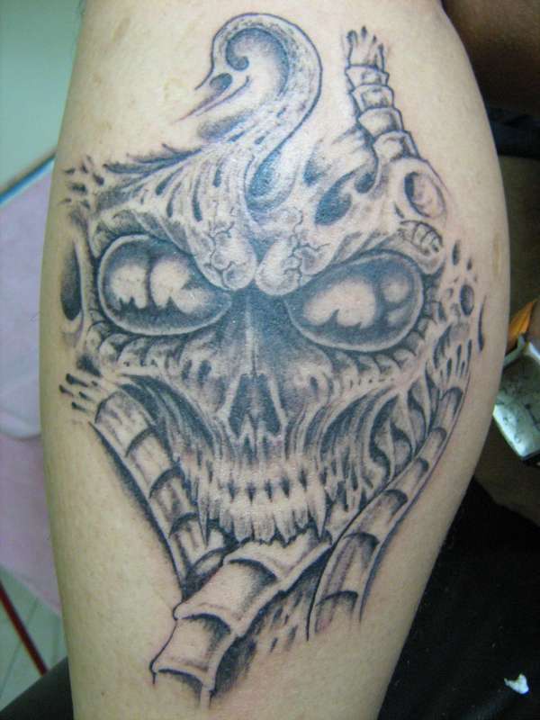 Tattoo von bösem Alien