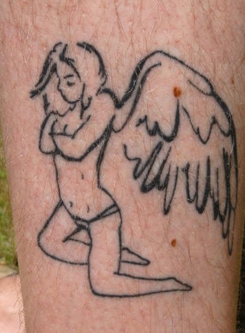 Tatuaje la chica con las alas del ángel