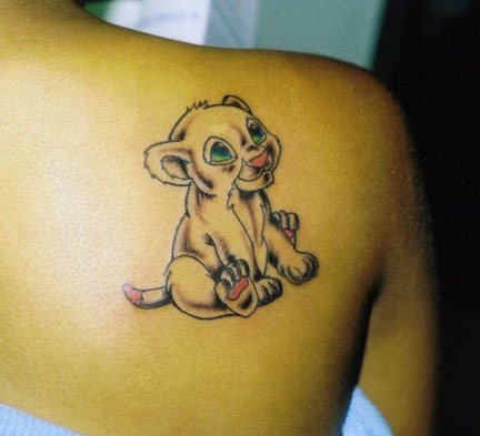 Tatuaje Pequeño león Simba