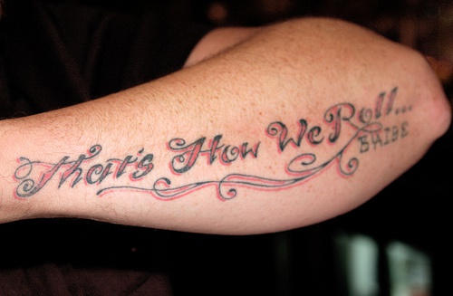 Tattoo &quotSo sind wir" am Arm