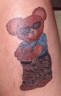 avera a che fare orsacchiotto tatuaggio