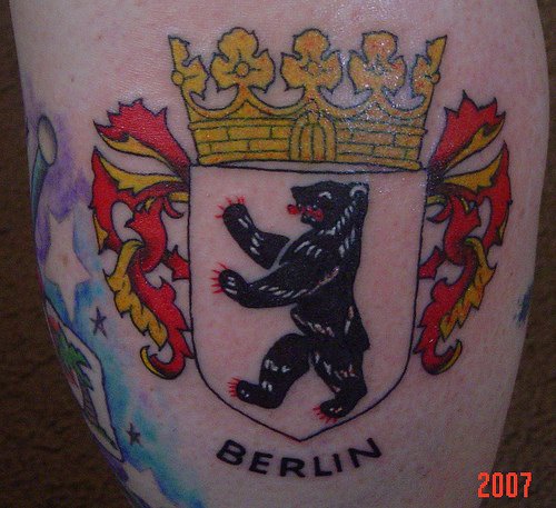 emblema berlin con orso e corona tatuaggio