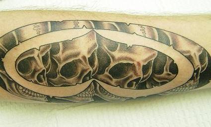 tatuaggio monocromo bianco e nero