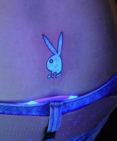 playboy bunny uv inchiostro tatuaggio