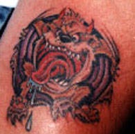 Arrabbiato Diavolo della Tasmania tatuato